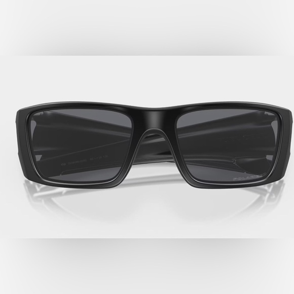 Oakley Fuel Cell Sunglasses (Matte Black Frame Polarized Solid Black Lens) - Picture 1 of 4